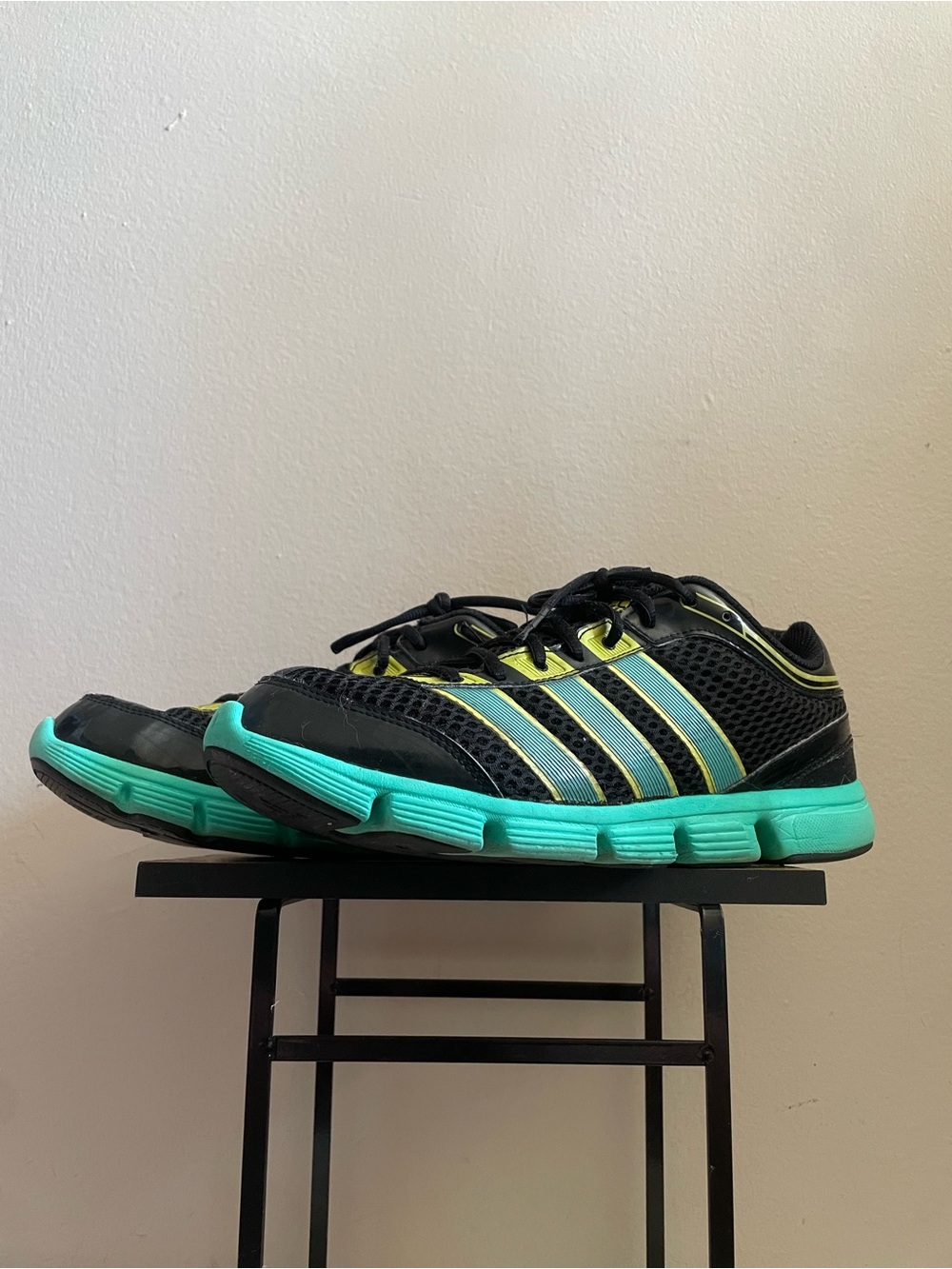 adidas Black Teal & Lime Athletic Trainers – Size 9 Women’s GUC